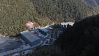 全長(zhǎng)超過(guò)15公里，華東地區(qū)最長(zhǎng)在建山嶺鐵路隧道順利貫通