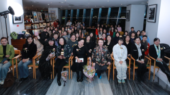 女性文學好書榜：凡持微火者，手中皆有光