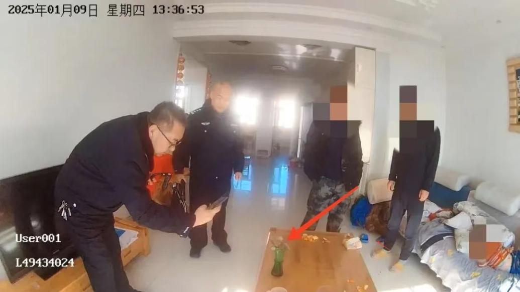 男孩未完成作業被批評后舉報父親藏罌粟殼,民警查出8個