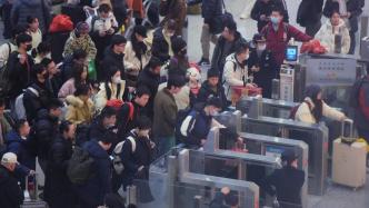国铁集团：全国铁路今天预计发送旅客1455万人次