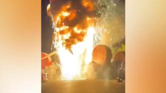 南宁一表演广场夜景墙起火，消防通报：已处置完毕，无人员伤亡