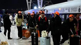 連續三天！“點對點”務工人員陸續抵滬，他們說對未來發展有了更多規劃
