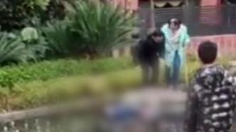 重庆一小区内一名老人营救小孩时发生意外离世，死因待查