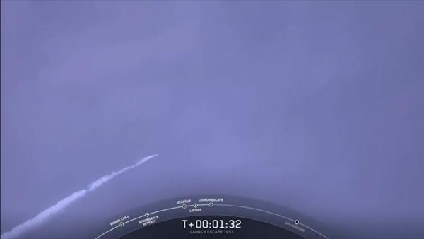 马斯克空中炸火箭，逃逸系统测试成功