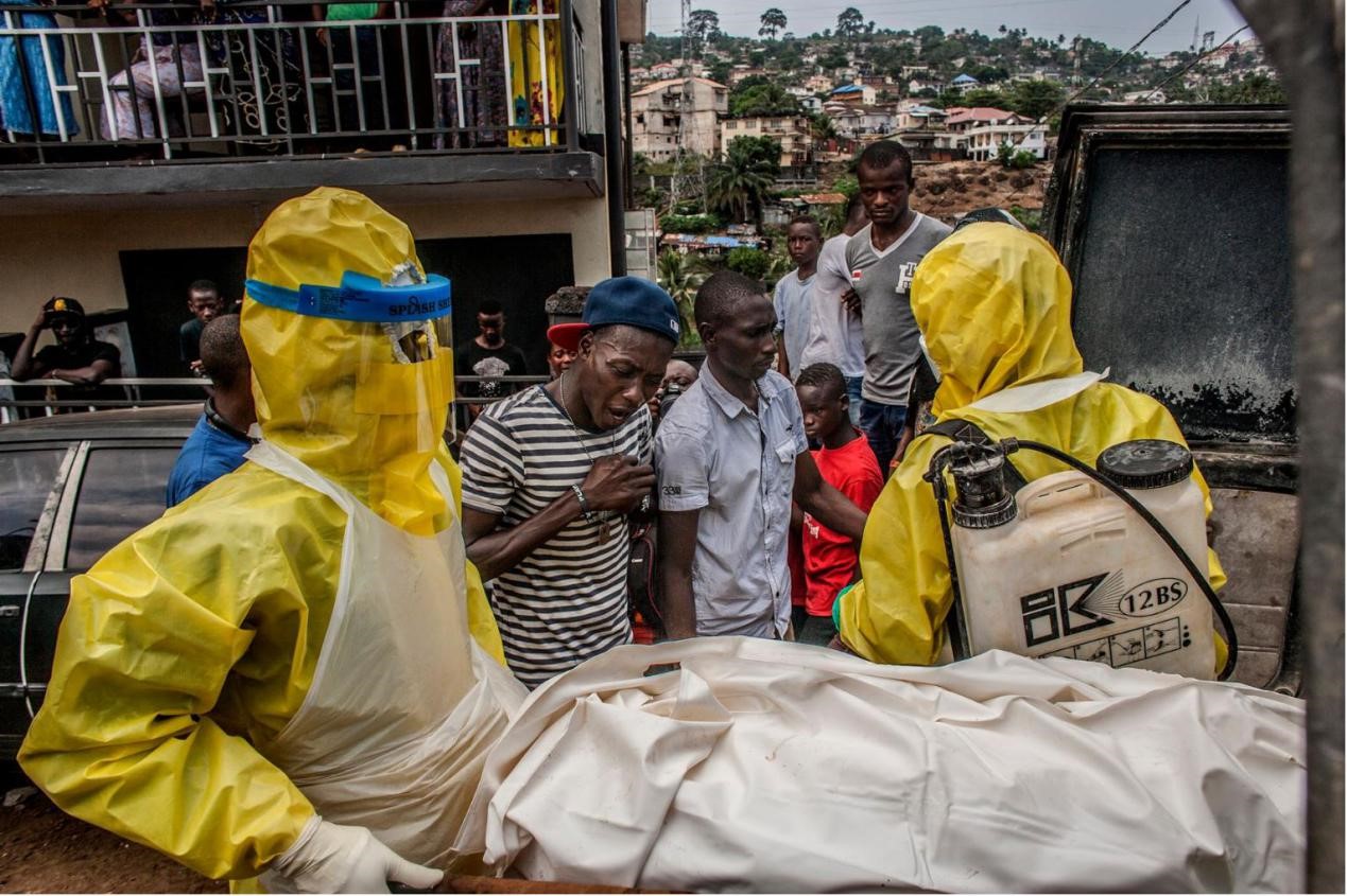 See How a Photographer is Covering Ebola’s Deadly Spread | TIME
