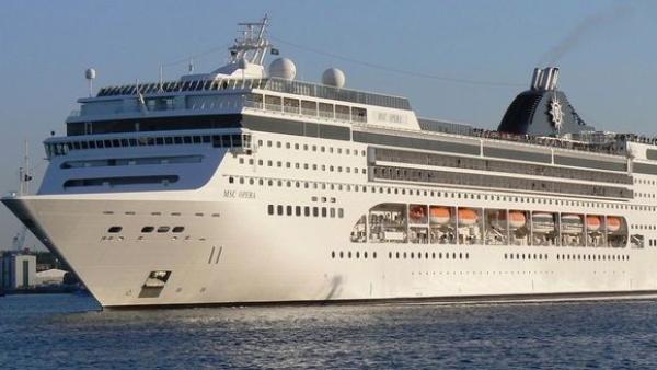 希腊一邮轮现新冠病例，两千乘客船上留观