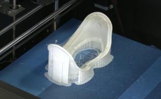 “黑科技”战疫！企业3D打印医用护目镜