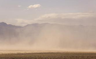 强西北风携沙尘来袭，鄂尔多斯张家口等现PM10短时重污染
