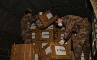 中国军队向伊朗武装力量援助抗疫医疗物资