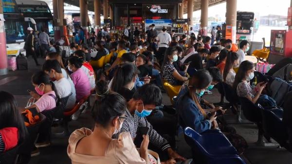 泰国紧急状态生效：数千劳工逃离曼谷