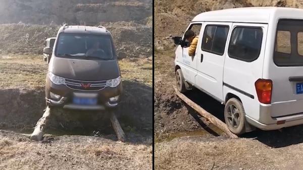 用两根木头搭桥过沟越野车技看呆网友