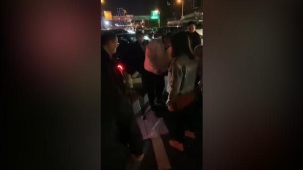 上海29岁司机高架逆行，连环撞车伤2人