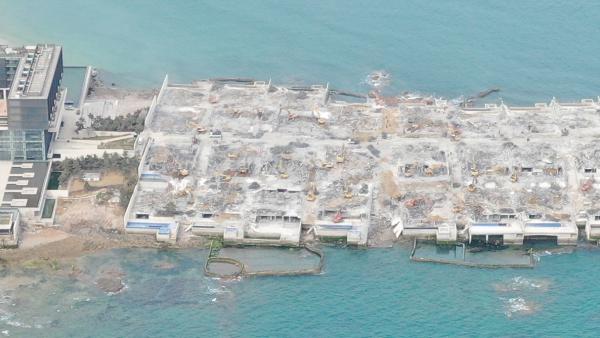 航拍：青岛41栋海景独栋别墅被拆