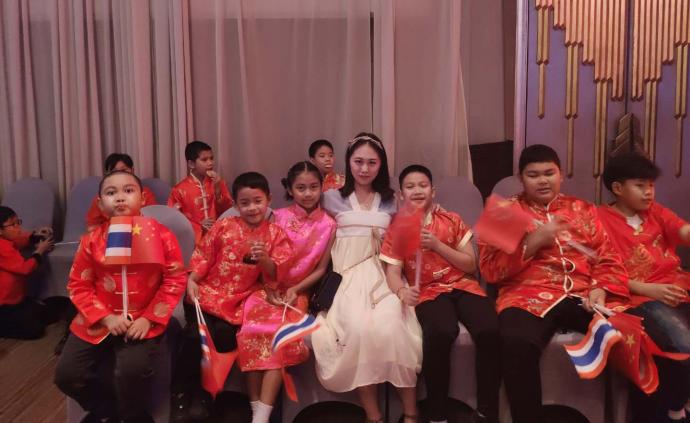 赴泰汉语志愿者：孩子从误解到亲热