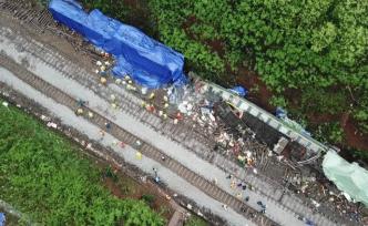 直播录像丨京广铁路湖南郴州段塌方区段上下行线路恢复通车