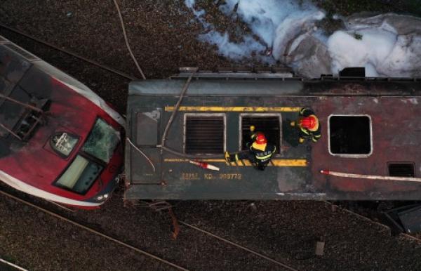沉痛到悼念26岁民警于忠元在处置T179次列车脱线事故中牺牲