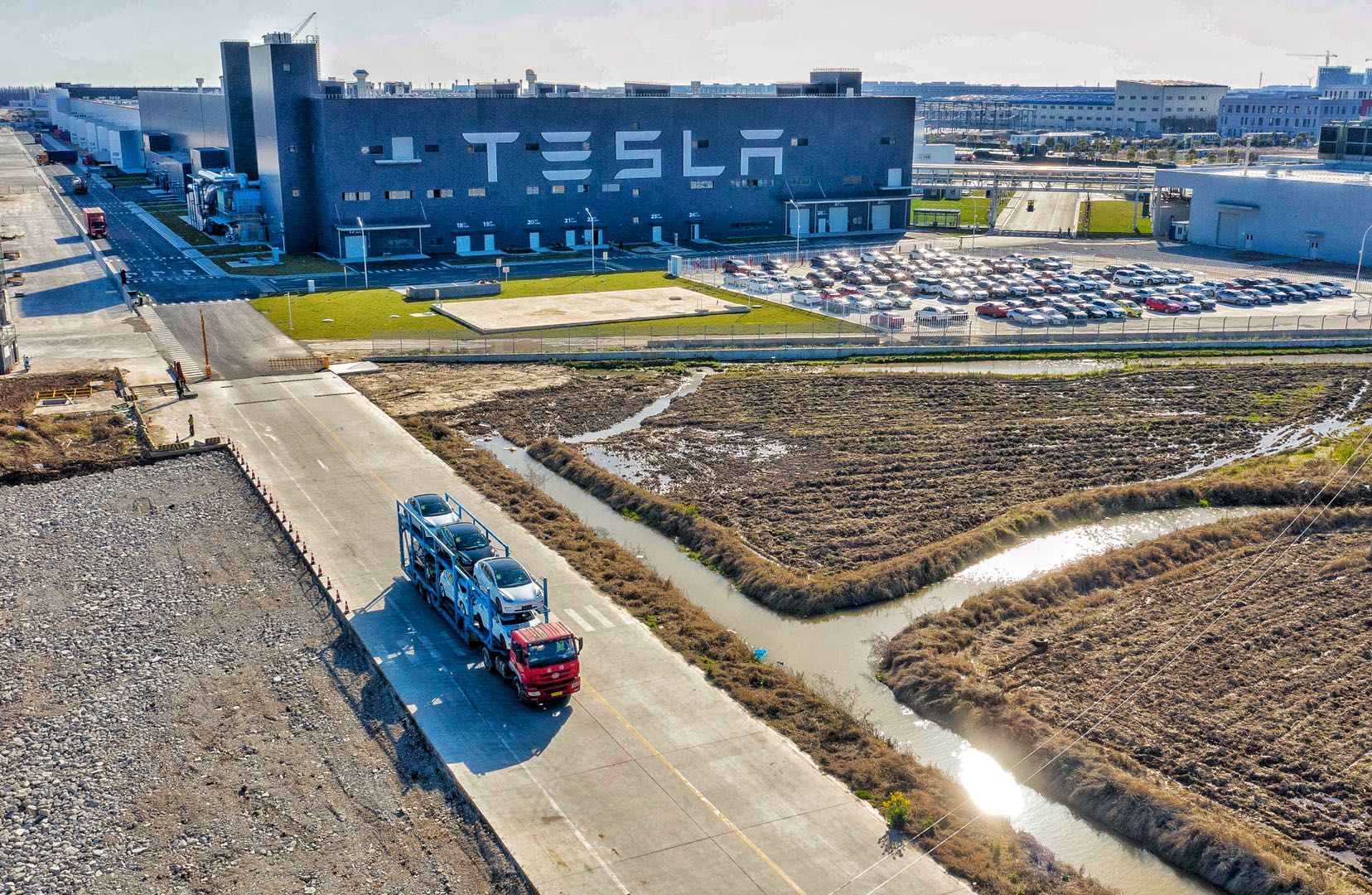 特斯拉德国柏林工厂将投产 60天内首批Model Y下线_易车