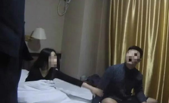 吉林男子为见隔离女友强闯酒店殴打民警致多人受伤，被起诉