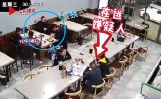 民警加班結束吃夜宵，發現隔壁桌坐著逃犯