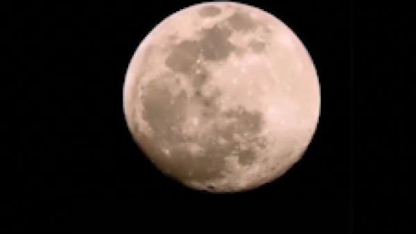 “超级月亮”今晚即将登场