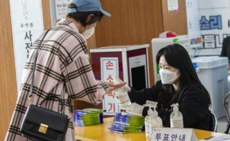 疫情下韩国国会今日大选：投票率或创新高，执政党迎来大考