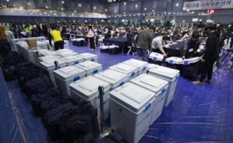 韩国国会议员选举：执政党共同民主党拿下60%的议席