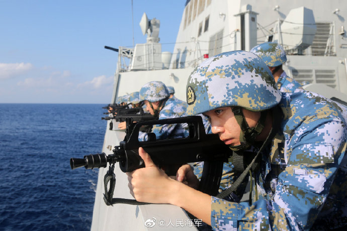 南部战区海军组织舰艇编队赴南海某海域展开实战化训练