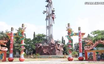 印尼巨型关公像坍塌！神像瞬间只剩空架