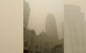 哈尔滨持续雾霾天气，楼房若隐若现