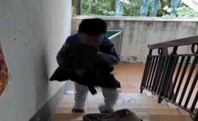 家中起火,6歲孩子冷靜報警自救