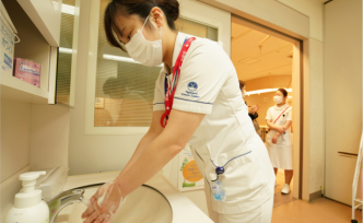 日本东京都一医院暴发集体感染：已确诊201例，死亡30例