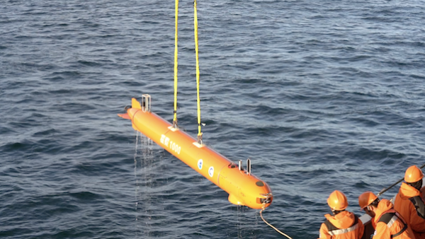 35小时：“水下机器人”完成下海试验