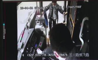 思念老家廟會(huì)，八旬老人攜干糧獨(dú)自回家