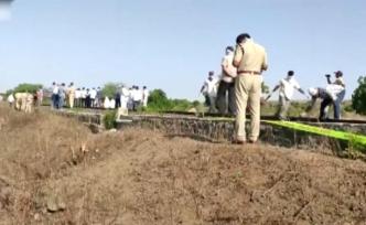 印度工人返乡途中睡铁轨被撞，已致17死