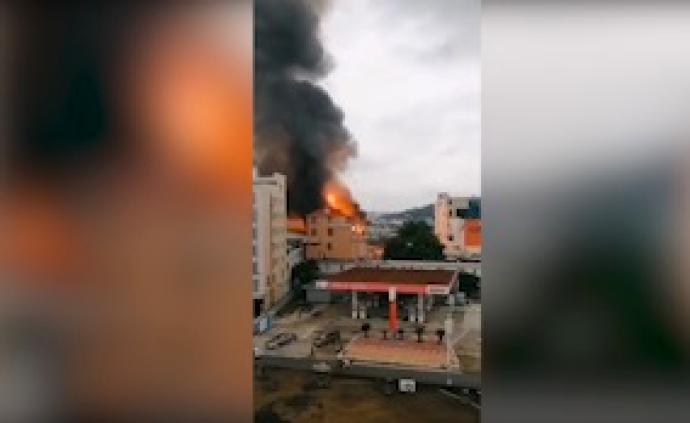 泉州南安一鞭炮廠起火，噼啪聲四起