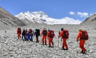 测量登山队再次向珠峰发起挑战，有望5月22日登顶