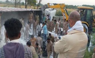印度两货车相撞24死36伤，多为返乡劳工