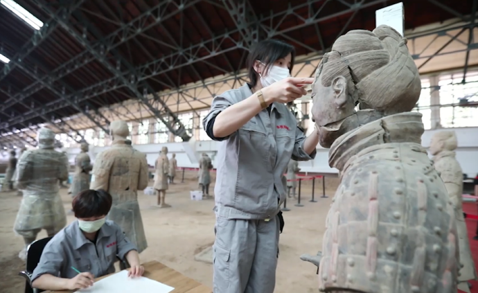兵马俑“医生”：修复沉睡两千年的秦俑