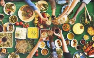 多起聚集性病例与聚餐相关，专家：尽量减少无防护堂食及聚餐