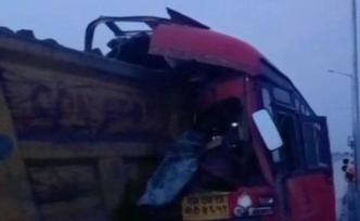 印度客车货车相撞致4死15伤，均为返乡劳工