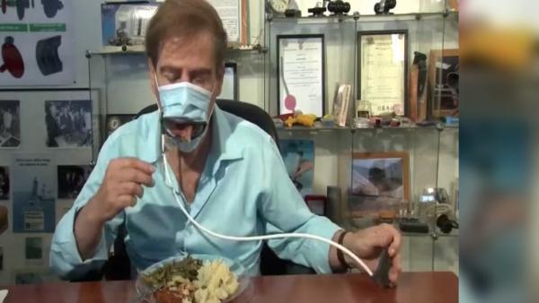以色列发明“机械嘴”口罩，吃饭张口不用摘