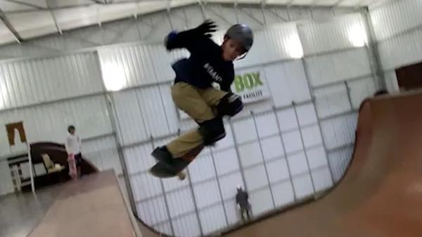 11岁巴西滑板少年空转1080破世界纪录