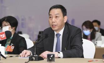 陈鸣波代表：建议在沪设立一千亿国家集成电路设计产业基金