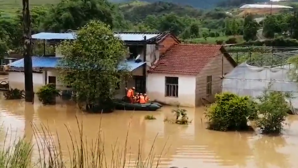 马关现极端强降水天气，致2死1失踪