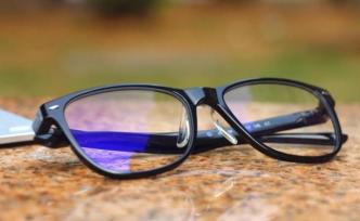 媒体聚焦防蓝光眼镜市场：质量参差不齐，五十元可买检测报告