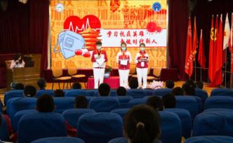 上海浦东模范中学请抗疫英雄来上主题党团课