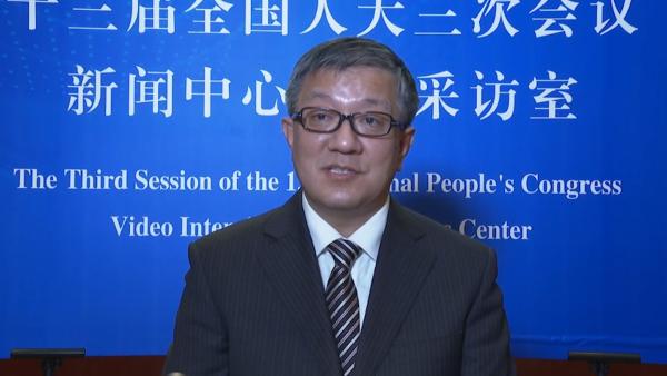 刘世军：上海代表团收到33件议案123件建议