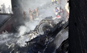 巴基斯坦客机失事初步调查疑问重重，完整报告三个月内公布