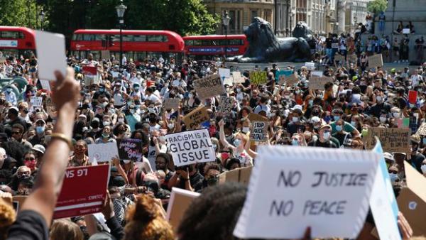 全球五国爆发示威游行，抗议弗洛伊德之死事件