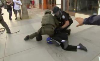 美国记者实拍骚乱现场，示威者镜头前打劫商店